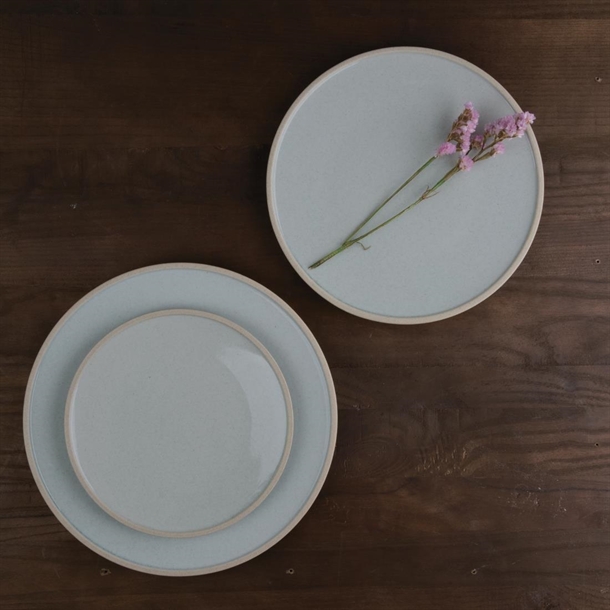 Olympia Anello Natural Raw Edge Plates 285mm (4 Pack) Olympia Anello Natural Raw Edge Plates 285mm (4 Pack)
