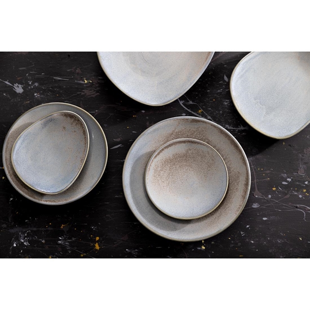 Olympia Ember Blue Triangle Plates 308mm (4 Pack) Olympia Ember Blue Triangle Plates 308mm (4 Pack)