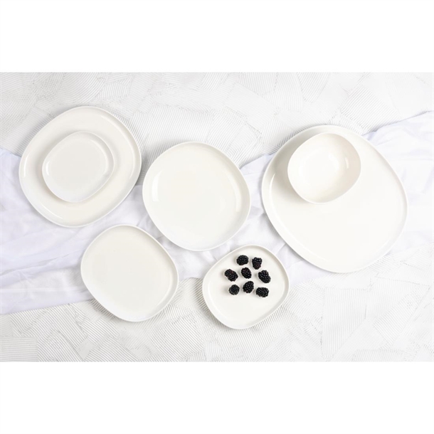 Sango Ora Oval Couple Plates White 335x295mm (4 Pack)