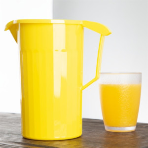 Olympia Kristallon Polycarbonate Jug Yellow 1.4Ltr Olympia Kristallon Polycarbonate Jug Yellow 1.4Ltr