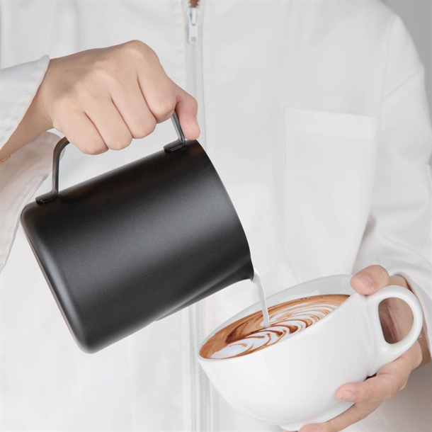 Olympia Black Non-Stick Milk Frothing Jug 900ml Olympia Black Non-Stick Milk Frothing Jug 900ml