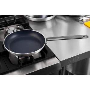 Vogue Aluminium Non-stick Teflon Platinum Plus Frying Pan 26cm Vogue Aluminium Non-stick Teflon Platinum Plus Frying Pan 26cm
