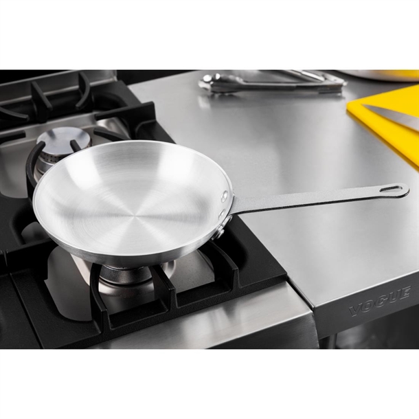 Vogue Aluminium Frying Pan 240mm Vogue Aluminium Frying Pan 240mm