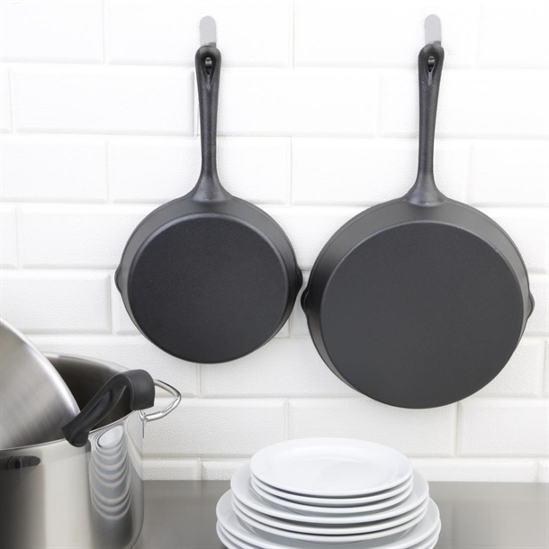 Vogue Round Cast Iron Skillet Pan 203mm Vogue Round Cast Iron Skillet Pan 203mm