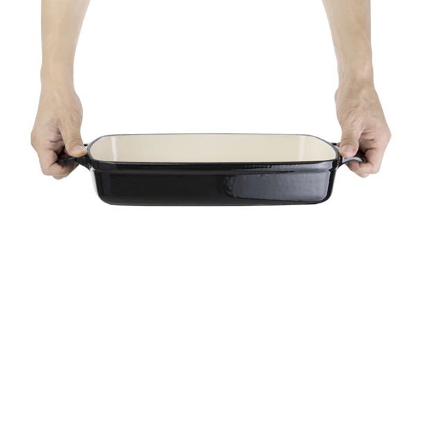 Vogue Black Rectangular Cast Iron Dish 2.8Ltr Vogue Black Rectangular Cast Iron Dish 2.8Ltr