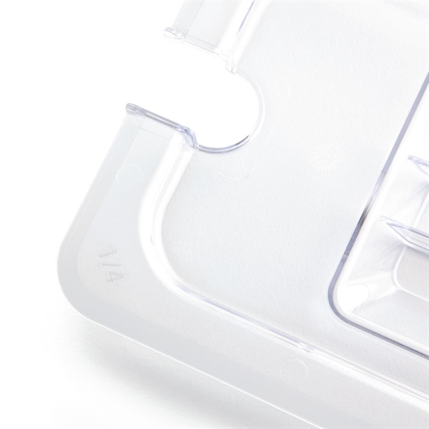 Vogue Clear Polycarbonate 1/4 Gastronorm Lid Notched Vogue Clear Polycarbonate 1/4 Gastronorm Lid Notched