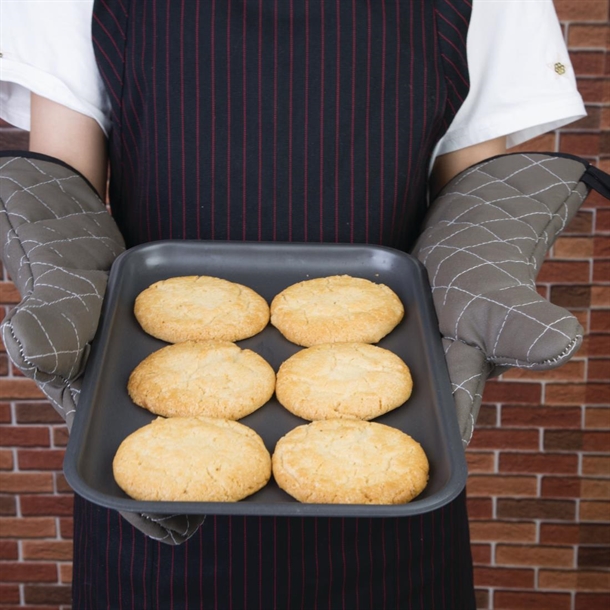 Vogue Flame Retardant Tan Oven Mitt 430mm