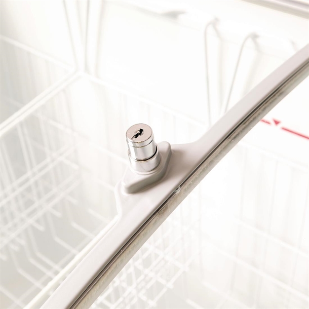 Bromic CF0400ATCG-NR Display Chest Freezer - Curved Glass Top - 352Ltr