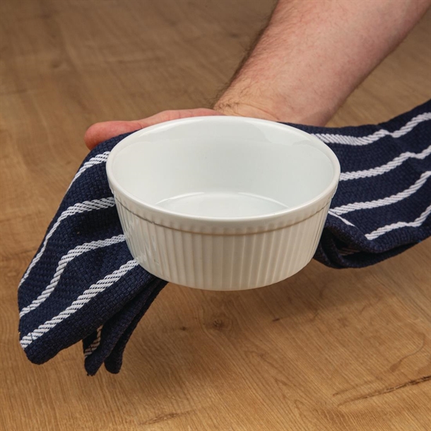 Olympia Whiteware Round Pie Dishes 134mm (6 Pack) Olympia Whiteware Round Pie Dishes 134mm (6 Pack)