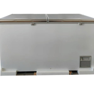 SOLID DOOR CHEST FREEZER 550 BD-550